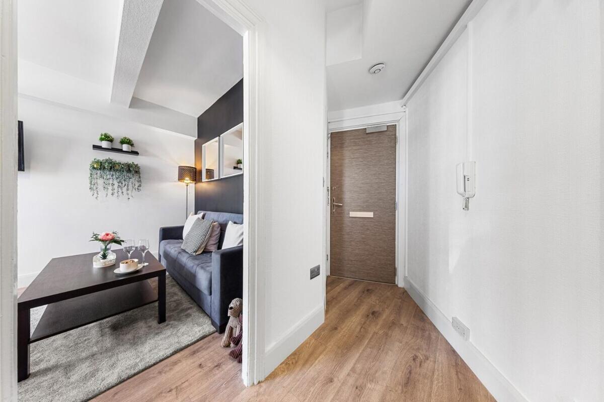 Luxury, Relaxing Apartment! 2 Mins From Paddington Station! Apartamento Londres
